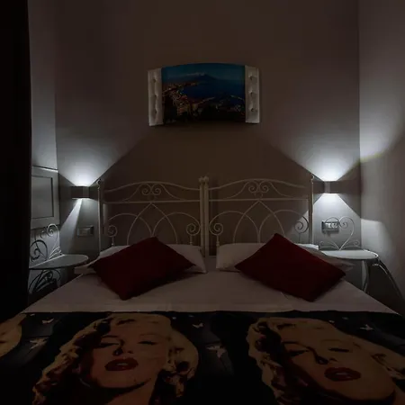 Elite Del Centro Storico 4* نابولي